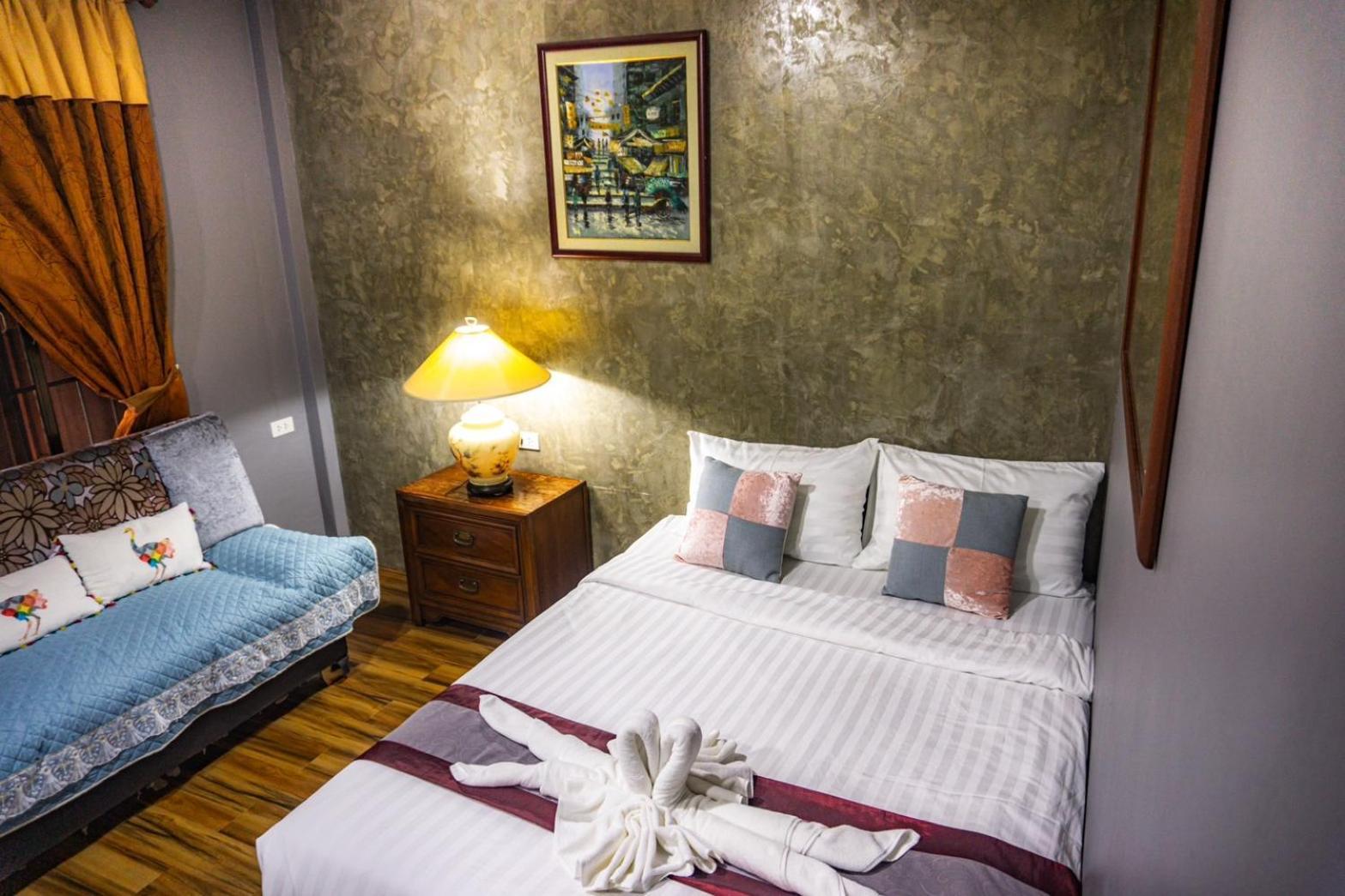 Huen San Fang hotel โรงแรมเฮือนแสนฝาง ภายนอก รูปภาพ